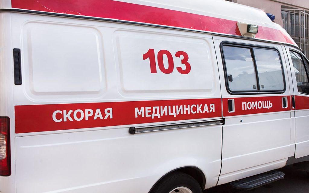 Скорая приедет к Вам домой.